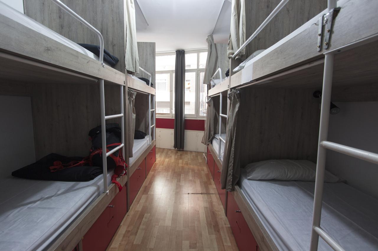 Break N Bed Vandrerhjem Barcelona Eksteriør bilde
